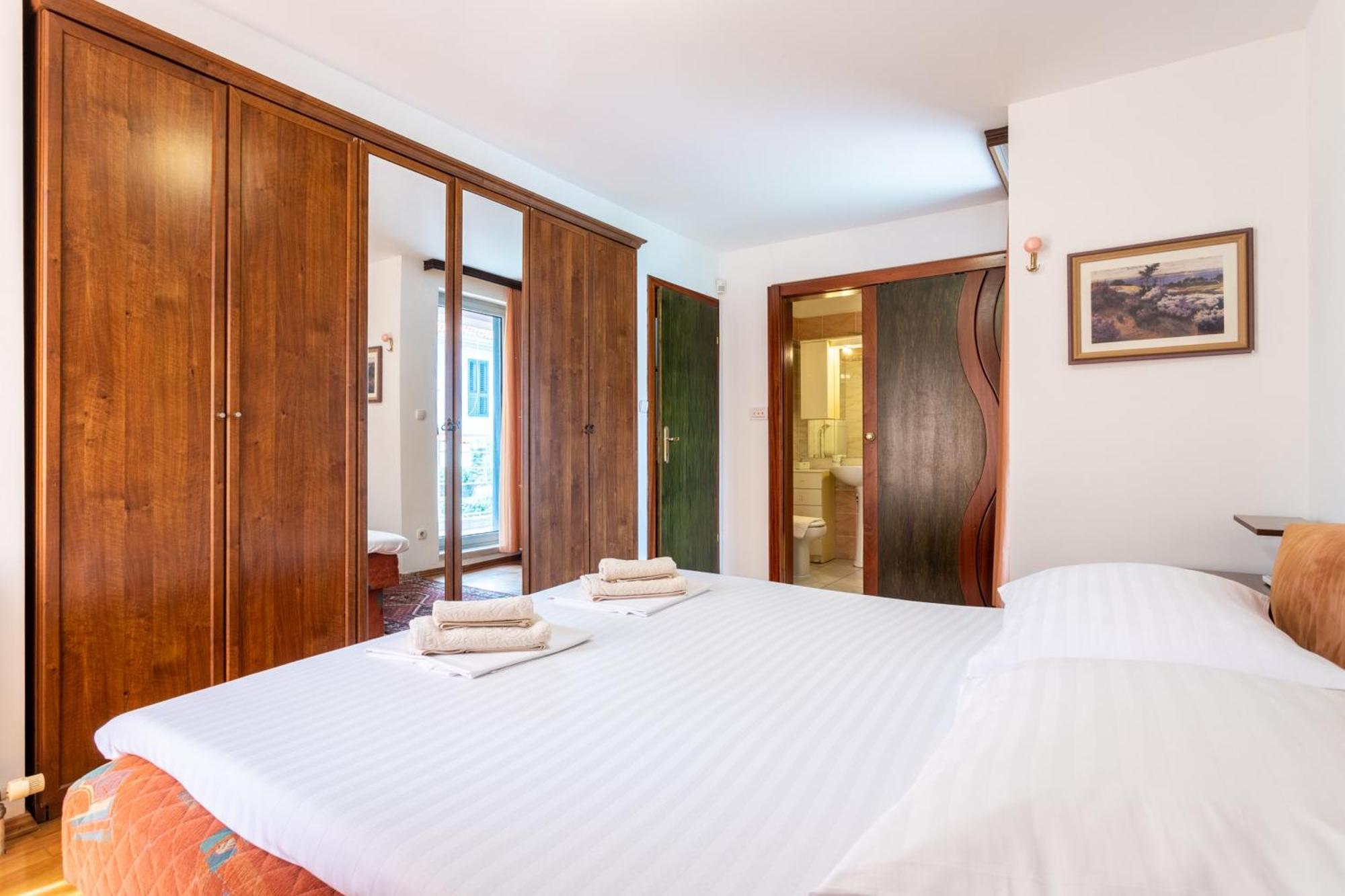 Villa Violeta With The Sea View, 3 Min Walk To The Beach Split Exterior foto